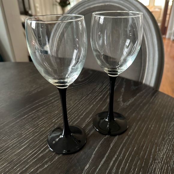 Luminarc Dining Set Of Two Luminarc Black Stem Wine Glasses Poshmark